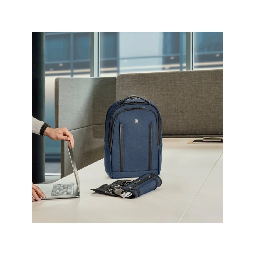 Victorinox - Batoh na notebook 15" Altmont Professional Compact 16 l tmavě modrá