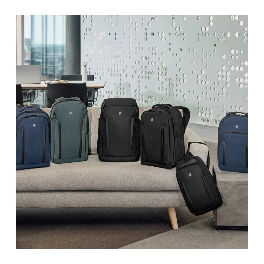 Victorinox - Batoh na notebook 15" Altmont Professional Essential 24 l tmavě modrá