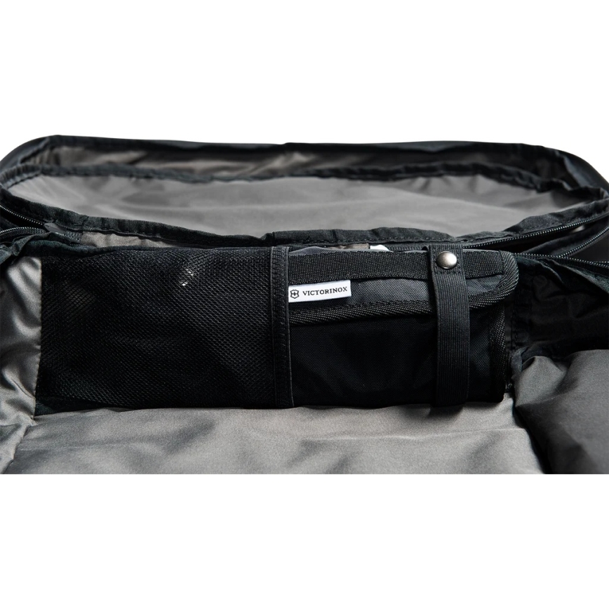 Victorinox - Batoh na notebook Altmont Professional Deluxe 24 l černá