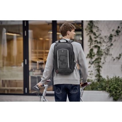 Victorinox - Rozšiřitelný batoh Touring 2.0 Traveler 33 l černá
