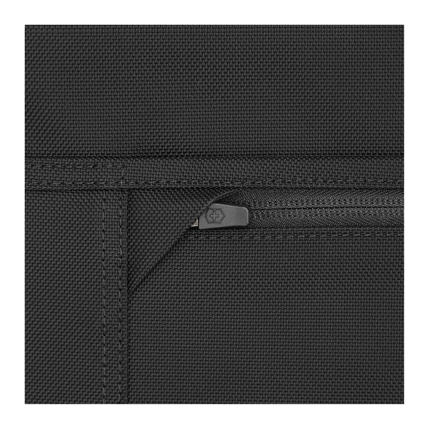 Victorinox - Taška přes rameno Mythic 2 l černá