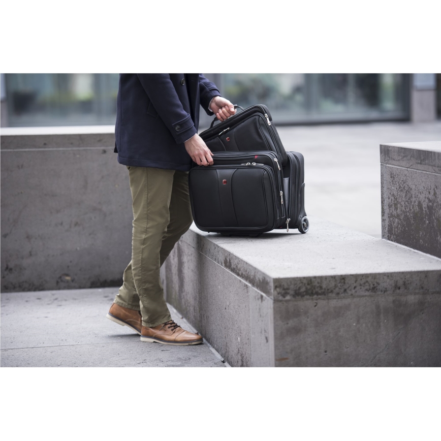 Wenger - Cestovní kufr na kolečkách 25 l 17" + taška na notebook 15,6" Patriot černá