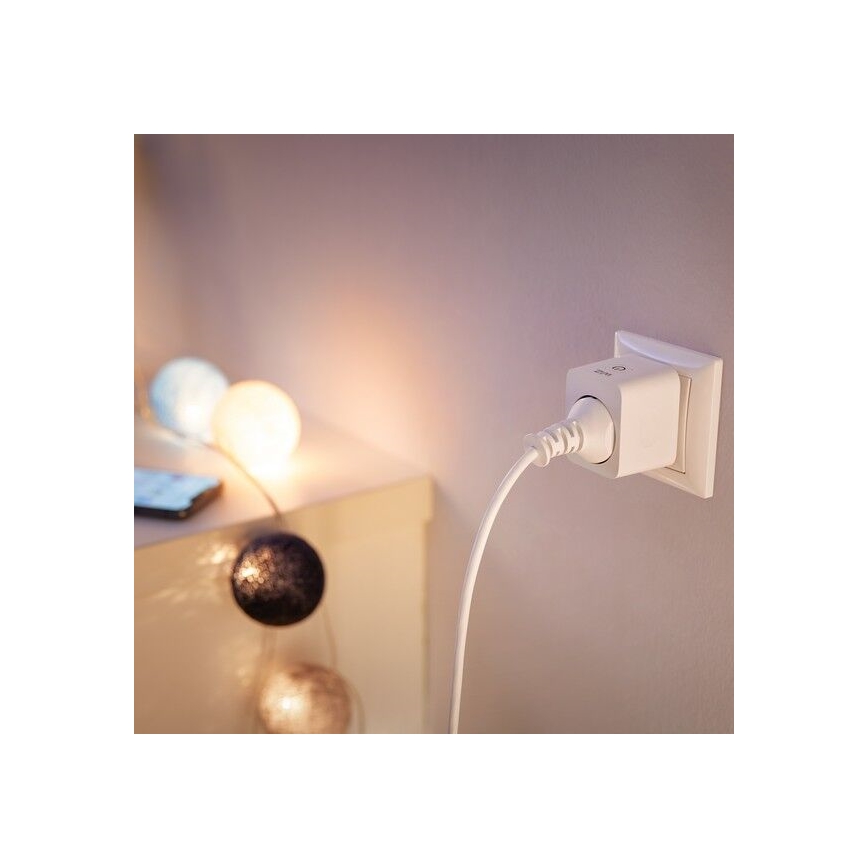 WiZ - Chytrá zásuvka E 2300W + powermetr Wi-Fi