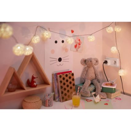 WiZ - Chytrá zásuvka F 2300W + powermetr Wi-Fi SCHUKO