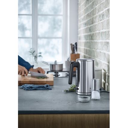 WMF - Rychlovarná konvice LONO 1,6l 2400W/230V lesklý chrom